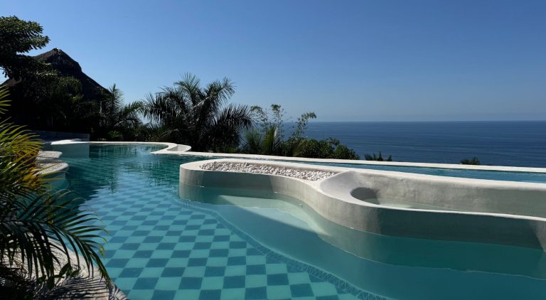 Re Precision Wellness pool and ocean view